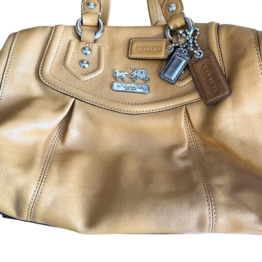 Coach classic leather